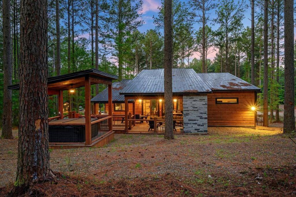 Ember Skye Cabin - 2 Bdr & Bunk Nook/2.5 Bath Broken Bow Exterior photo